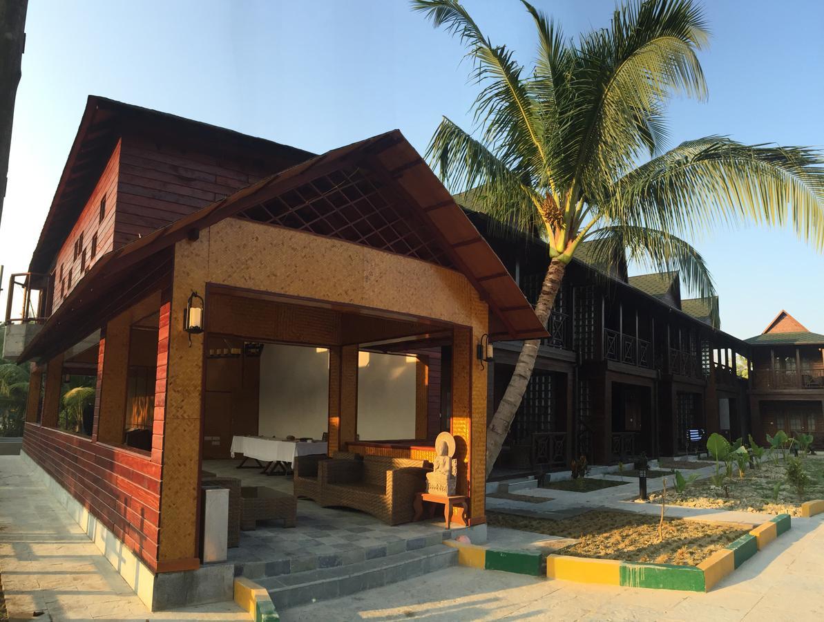 Tsg Aura Hotel Sitapur Luaran gambar