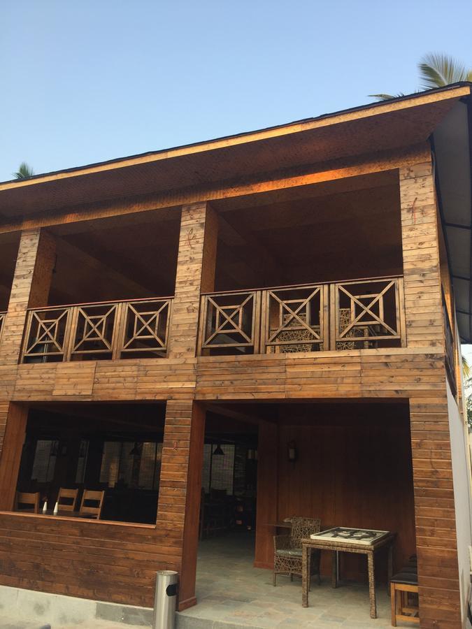 Tsg Aura Hotel Sitapur Luaran gambar